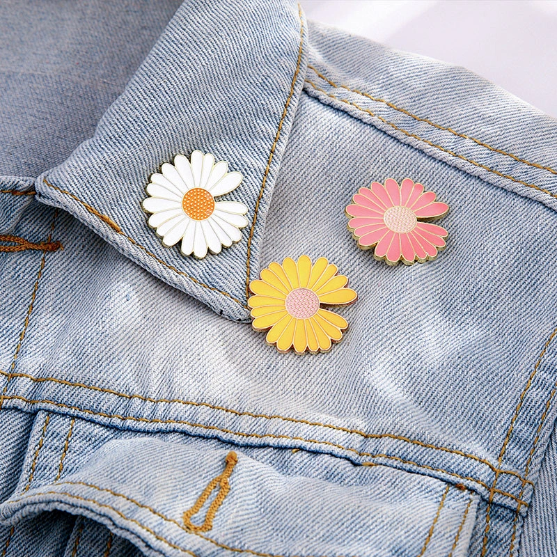 Korean Cute Small Daisy Lapel Pin Brooch Couple Flower Enamel Clothes Pin