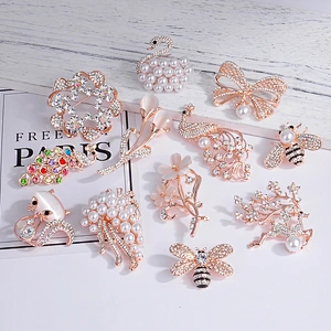 Fashion Pearl Brooch Rhinestone Scarf Buckle Alloy Brooches Pin Women Clothing Accessories