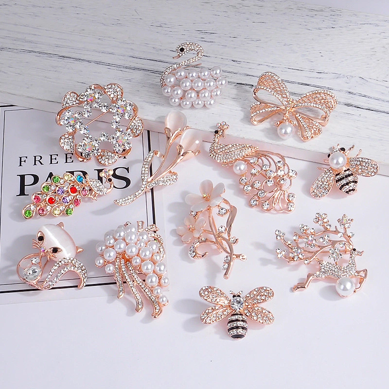 Fashion Pearl Brooch Rhinestone Scarf Buckle Alloy Brooches Pin Women Clothing Accessories
