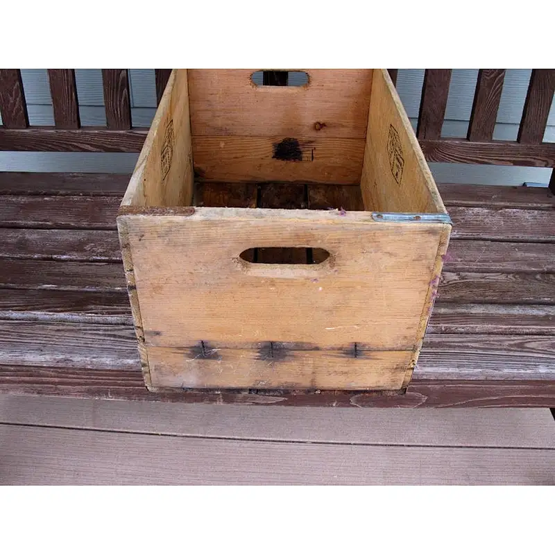 Vintage Roberts Dairy Milk  wooden Crate