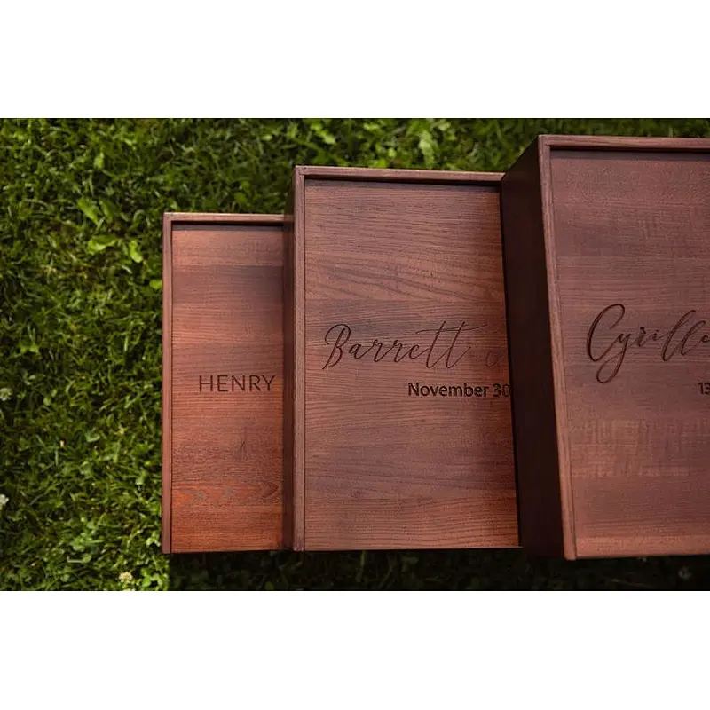Retro feeling rustic wooden boutique push and pull box