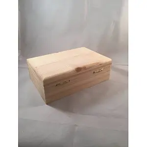 Small - Unfinished Wood Box Hinged with Clasp No Feet 2020