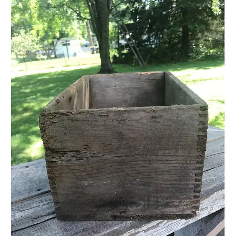 Rustic style original high explosive wooden crate