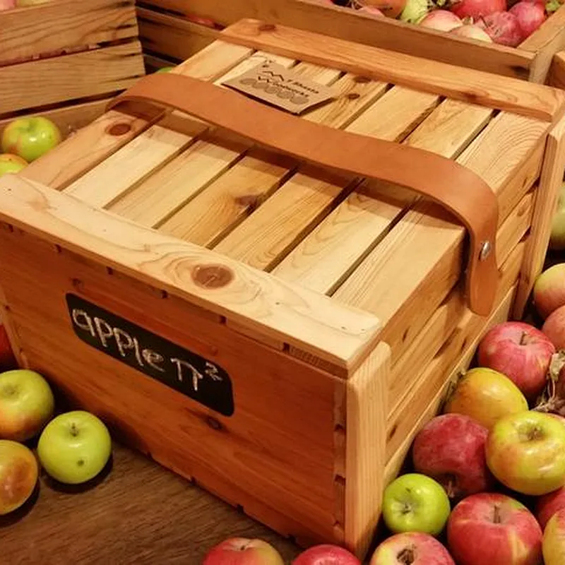 Personalized wooden pie crate box, wooden pizza box with leather carrier