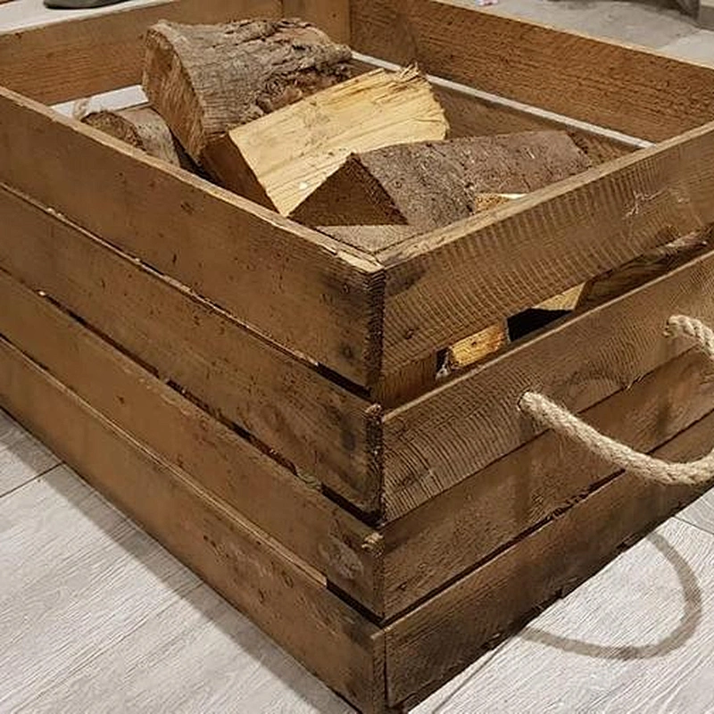 Carrier Holder - Wooden box with rope handles