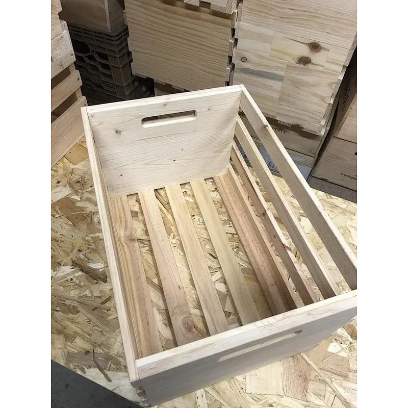 Rustic retro feeling has the slat of handle store content wooden box