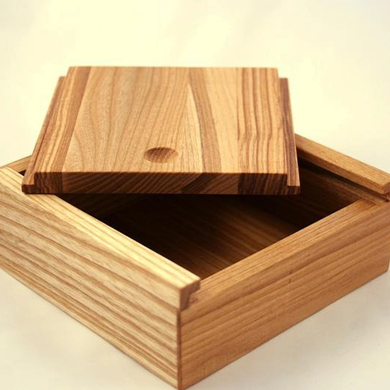 Wooden Jewelry Box / Keepsake box / Jewelry storage box. Jewelry organizer.