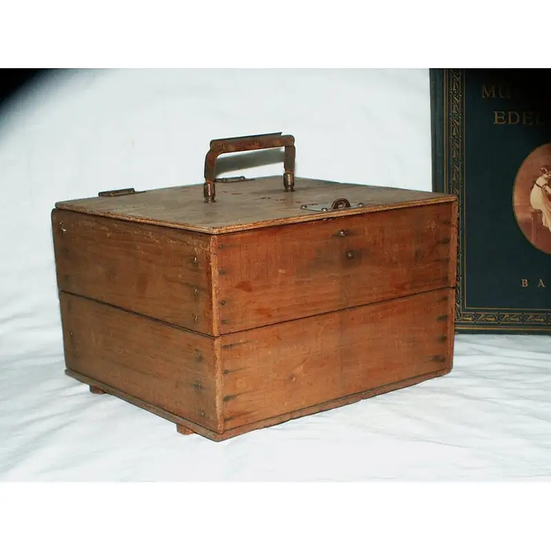 Rustic  cheaper  big personalized customized unfinished  Wood Case Vintage/Wooden storage  Box/To The Lock/Free Shipping