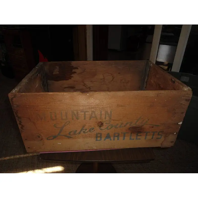 Country  fruit wooden box
