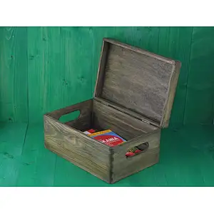 Green Wooden Box. Personalized and engraved box. Christmas gift box, Box for toys, Green Storage Box.