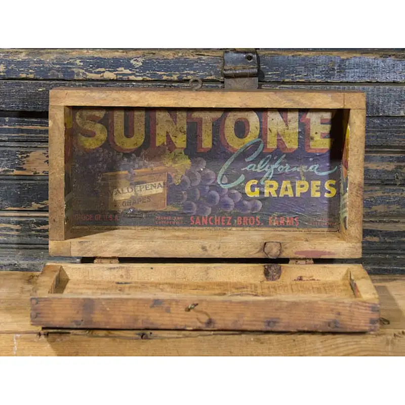 Country farms decorate antique wooden boxes