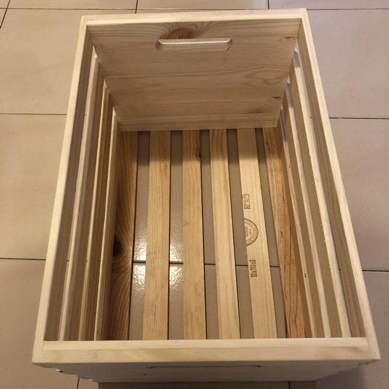 Rustic retro feeling has the slat of handle store content wooden box