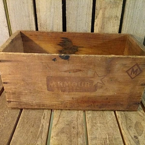 Antique reserve household armored box