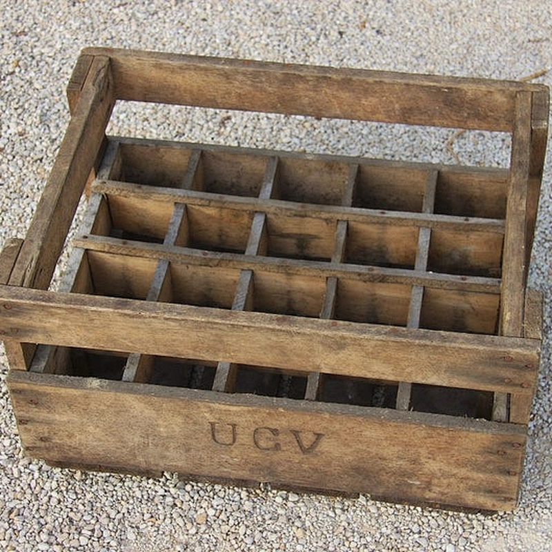 Wooden box- Wine Bottle tote- Bar Decor-Beer holder, Wooden Beer Tote, Pint Glass Display- industrial storage organizer decor