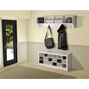 Wooden entrance hanger
