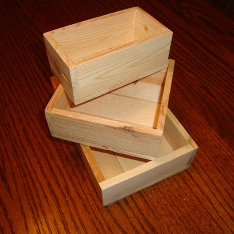Wooden crate family dector 2020