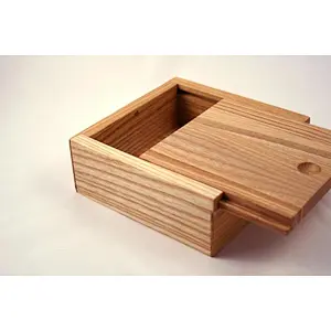 Wooden Jewelry Box / Keepsake box / Jewelry storage box. Jewelry organizer.