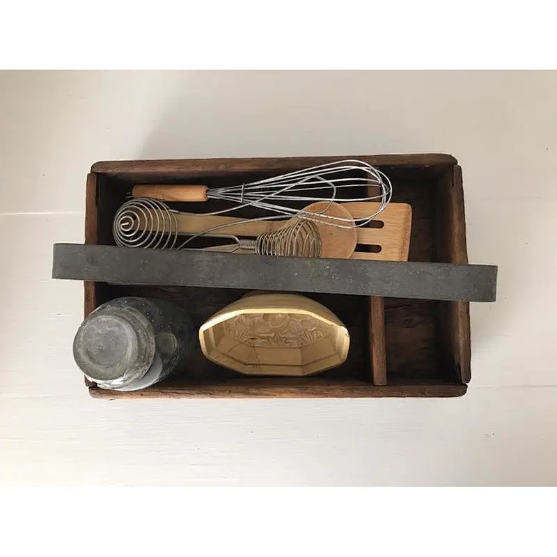 Rustic wholesale cheaper unfinished delicate decoration  Antique Wood Box - Divided Organizing Crate with Handle