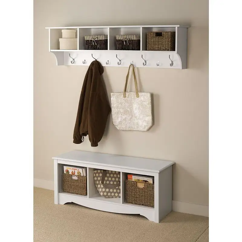 Wooden entrance hanger