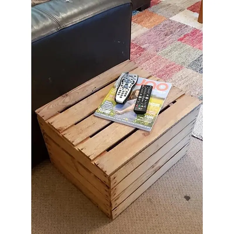Apple with Lid   wooden box