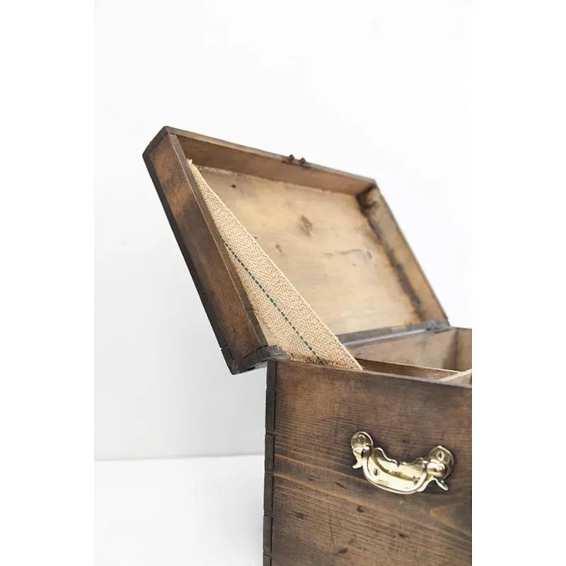 Rustic personalized customized wholesale handermader home decoration  unfinished English Pine Bottle wooden  box