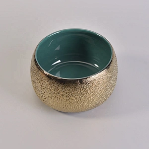 Wholesales home decoration luxury porcelain round gold ceramic candle vessels