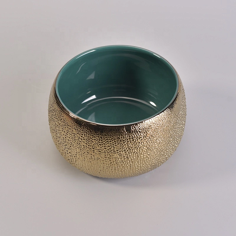 Wholesales home decoration luxury porcelain round gold ceramic candle vessels