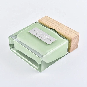 Wholesales luxury square scented colors glass diffuser bottles with wood cap