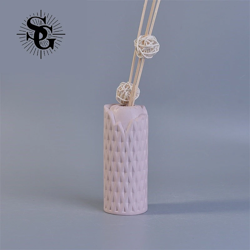 Sunny pink cylindrical like ceramic reed diffuser bottle with great quality