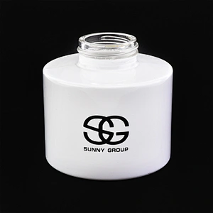 Wholesales light spray white color glass diffuser bottle perfume bottle