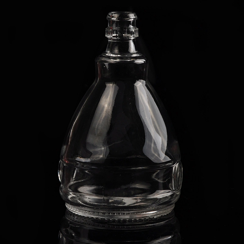 Whisky glass bottle with crystal glass