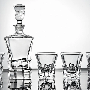 5 pieces in stock Borosilicate  Glass whiskey bottle cup sets