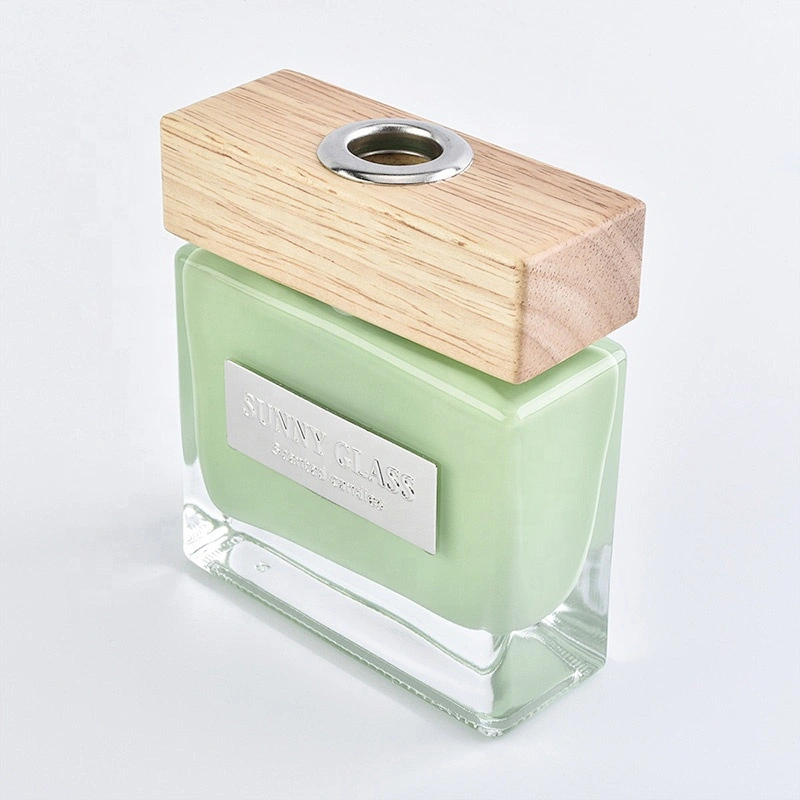 Wholesales square oil essential glass reed diffuser bottles with wooden cap