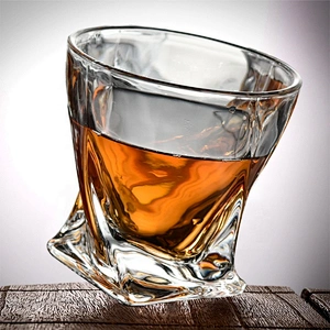 5 pieces in stock Lead-free Borosilicate Glass whiskey cups bottle sets