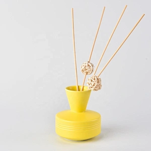 Luxury custom logo gold scented air freshener reed diffuser ceramic bottle