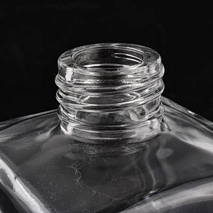 luxury square glass diffuser bottle