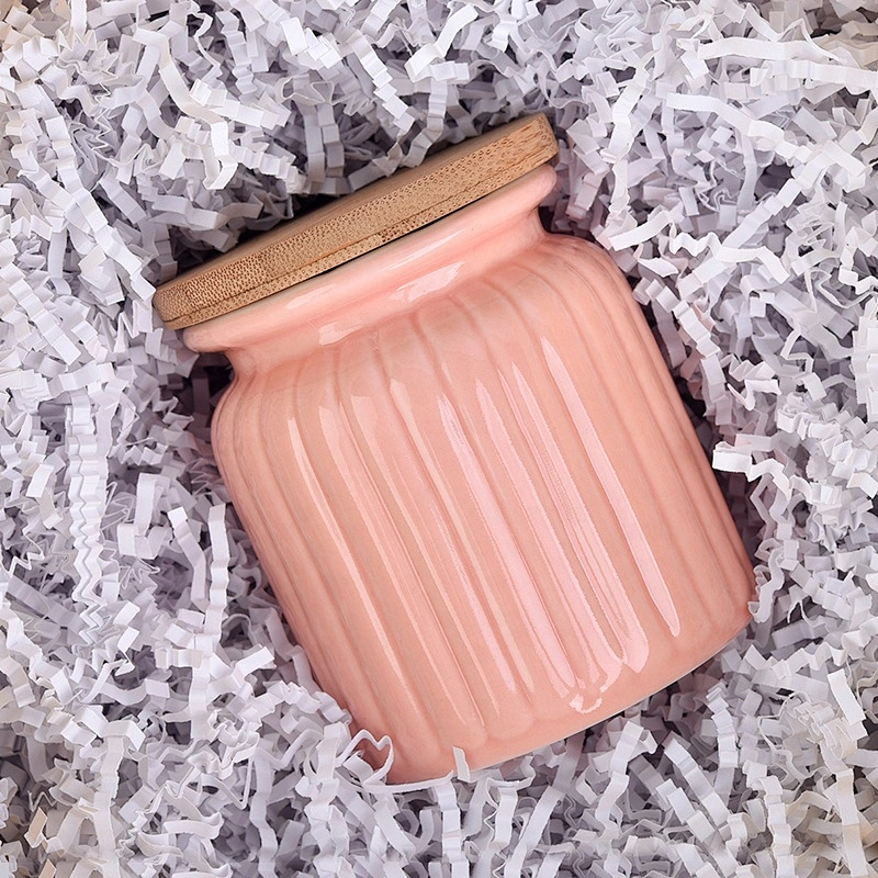 Home decoration Luxury custom pink ceramic candle holder with wood lid