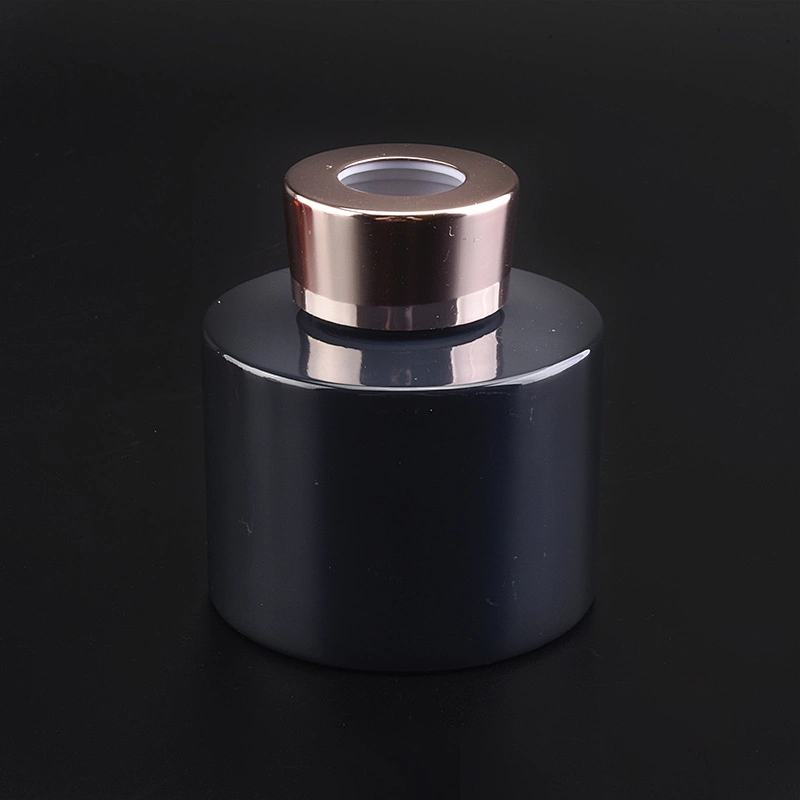 Spray color black glass perfume bottle with lid