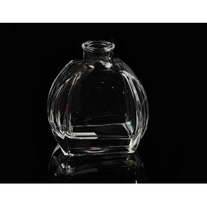 Sunny 210ml  transparent unique desgin glass aromatherapy diffuser bottle