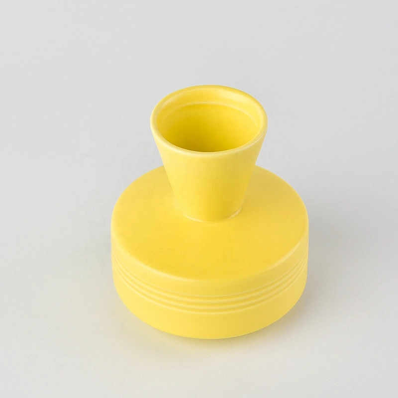 Luxury custom logo gold scented air freshener reed diffuser ceramic bottle