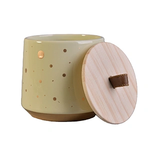 Wholesales green luxury candle ceramic holder container with wooden lid