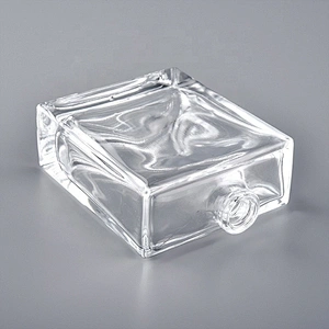 60ml Flat-Square Clear Glass Bottle for wholesale