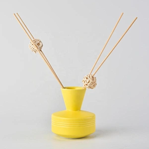 Luxury custom logo gold scented air freshener reed diffuser ceramic bottle