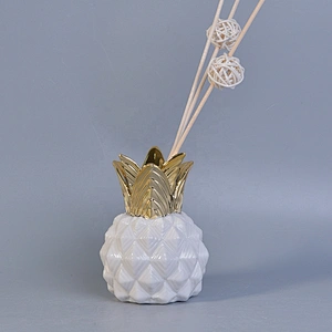 Sunny Wholesales white custom candle ceramic holder with golden lids