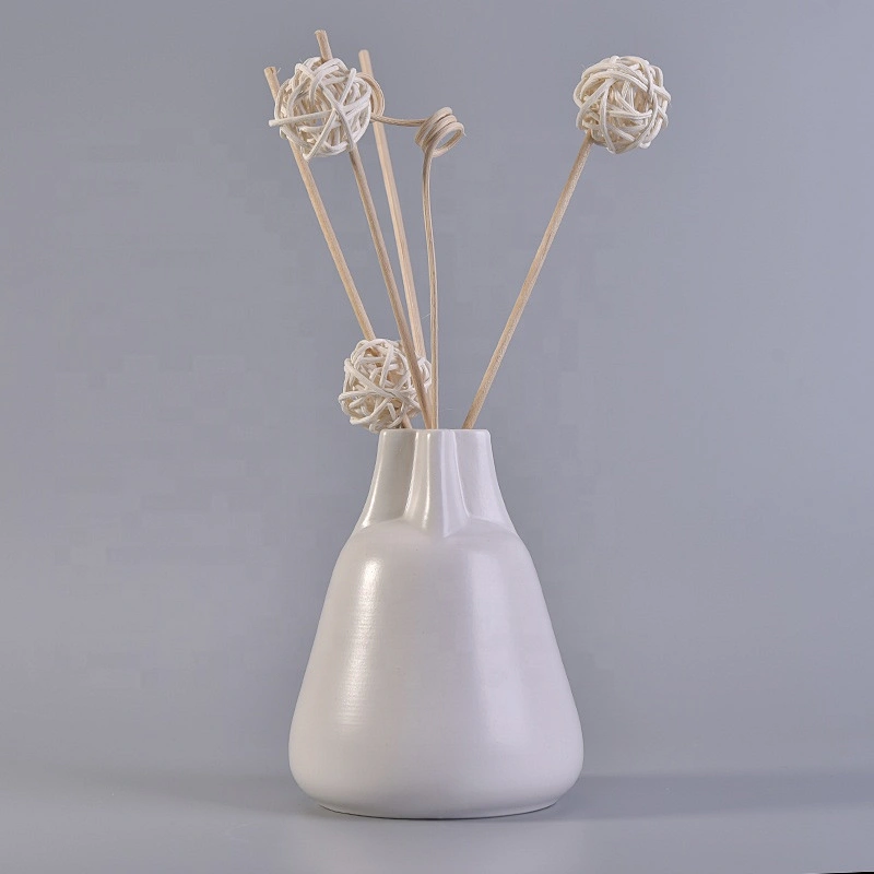 300ml Wholesales custom glaze reed diffuser ceramic bottles