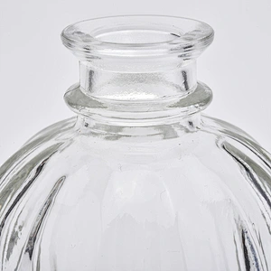 100ml Hot-selling transparent glass diffuser bottle essential oil bottles