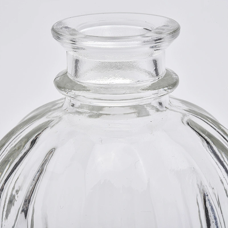100ml Hot-selling transparent glass diffuser bottle essential oil bottles