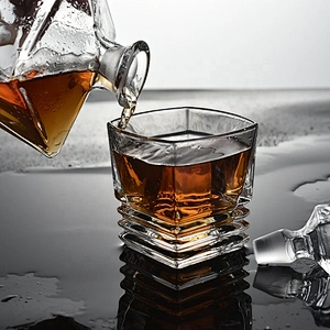 5pieces old school Lead Free crystal Whiskey Glass Decanter cup sets