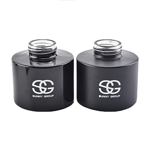 Wholesales matte white glass diffuser bottle perfume bottles