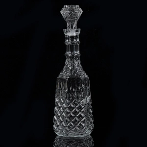 Whisky glass bottle with crystal glass